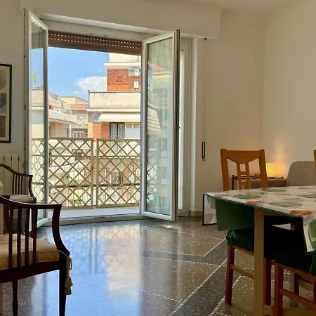 アパート Quiet Nest In The Heart Of Gianicolo ローマ